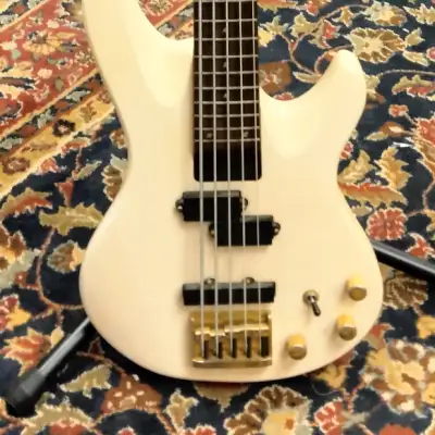 Samick Saturn 5 String Bass Guitar for sale