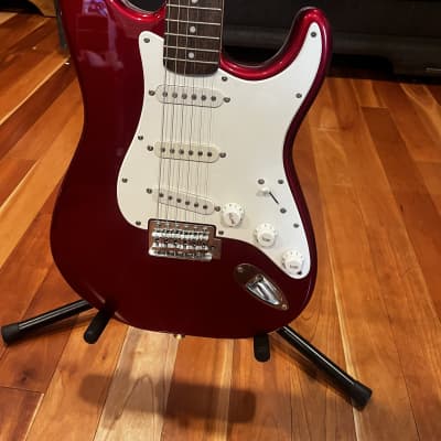 Fender "Squier" Standard Stratocaster with Rosewood Fretboard - Torino Red image 3