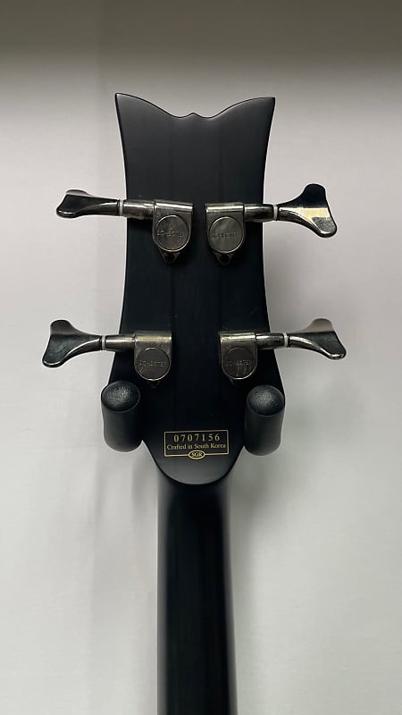 Schecter Diamond Series 4 String Bass Studio 4 With Case