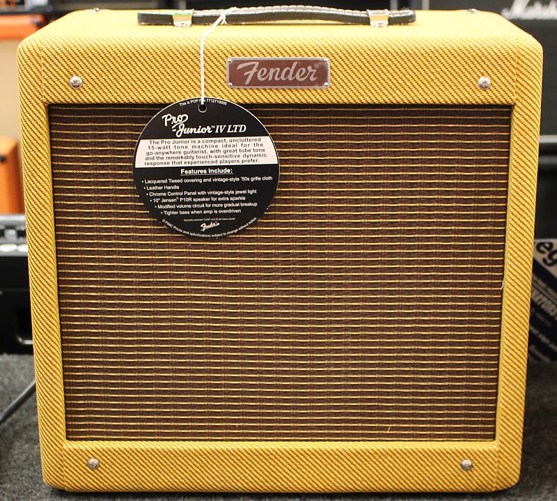 Fender Pro Junior IV 15 Watt Tube Guitar Amplifier Lacquered Tweed image 1