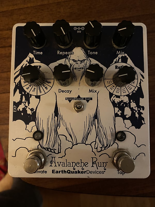 EarthQuaker Devices Avalanche Run Stereo Reverb & Delay with Tap Tempo V2 Limited Edition