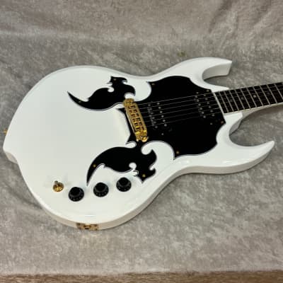 Minarik Furii electric guitar / white + Premium RR5TEG Gigbag for sale