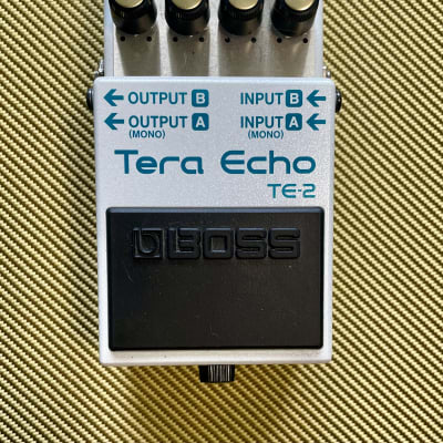 Boss TE-2 Tera Echo