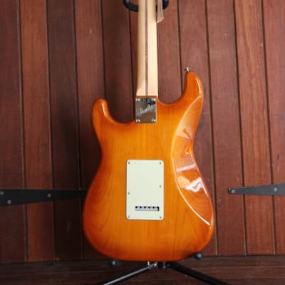 Fender American Performer Stratocaster Honey Burst Electric Guitar image 11