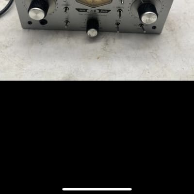Universal Audio 710 Twin-Finity Tone Blending Mic Preamp | Reverb