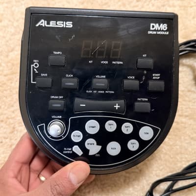 Electronic Drum Set - Alesis DM6 Module + 7 Ch Cables + Five 682 pads dual zone + Two Alesis Cymbals + Alesis Stand