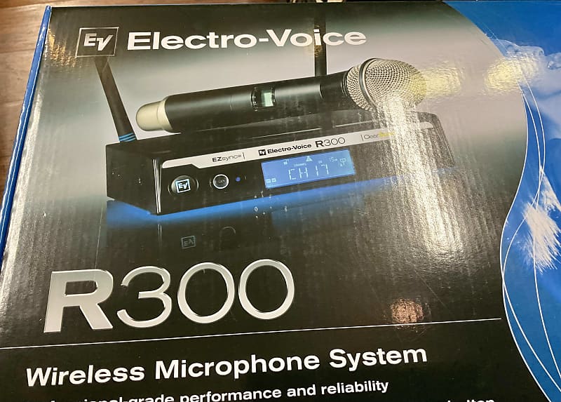 Electro Voice R300 HD Handheld Wireless Microphone System Band C