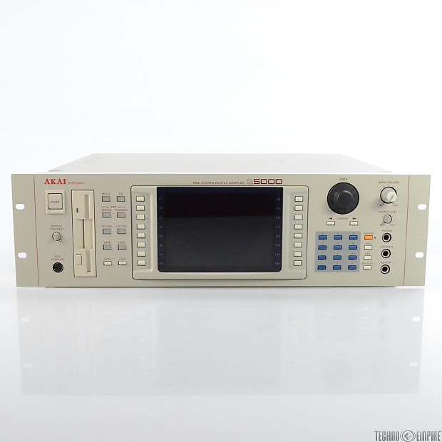 Akai S5000 V2 Digital Sampler 16bit/44.1KHz, 64 voices