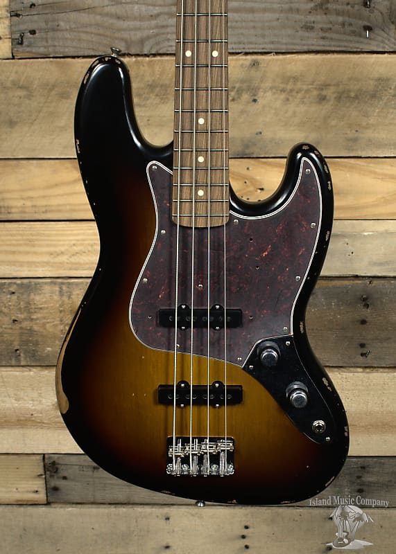 Fender road worn 60th deals anniversary jazz bass