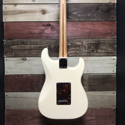 Fender Standard Stratocaster Left-Handed with Maple Fretboard Arctic White 2015 image 9