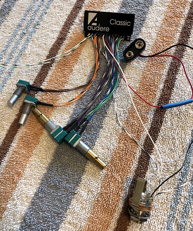 Audere Classic 4 Band Bass Preamp Preamp Reverb