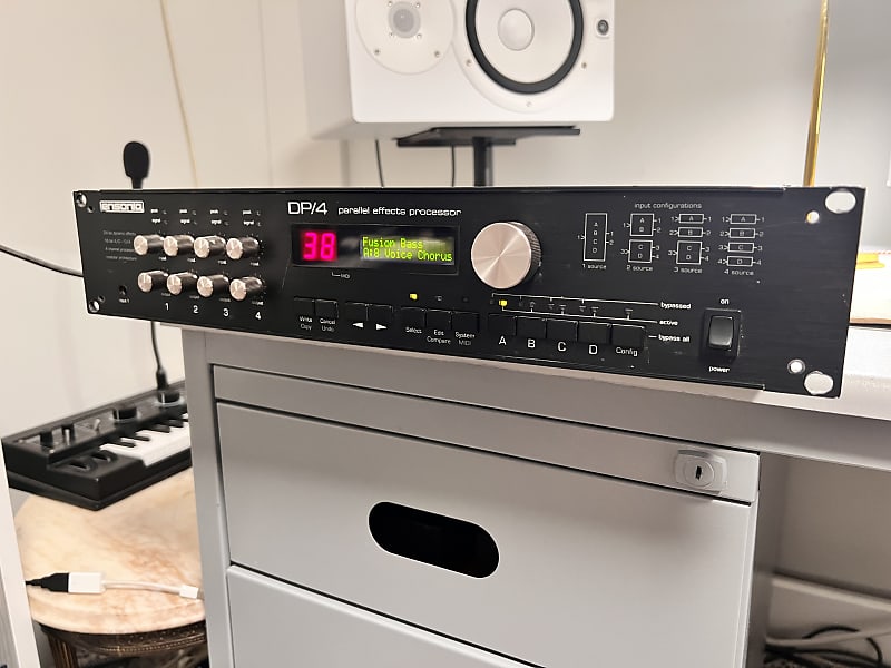 Ensoniq DP/4 Parallel Effects Processor Reverb