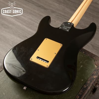 2005 Fender American Deluxe HSS Stratocaster Montego Black Metallic image 9