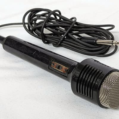 Realistic Highball 7 Dynamic Microphone Black image 1