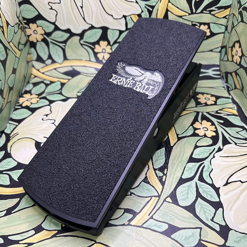 ギター ERNIE BALL 40TH ANNIVERSARY VOLUME PEDAL Ernie Ball 40th Anniversary Volume Pedal | Sweetwater