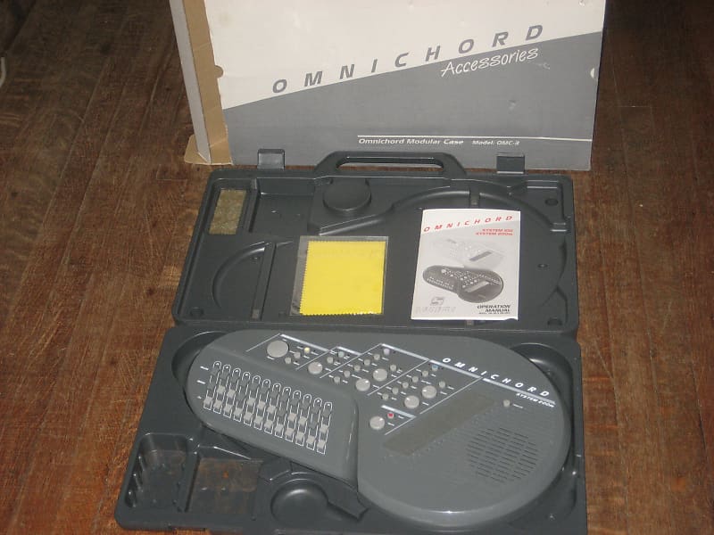 Suzuki Omnichord 200M, Hard Case, Manual, IOB Rare Model Vintage MIDI Keytar image 1