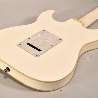 Hamiltone NT/ST Strat Style Electric Guitar Arctic White Finish w/HSC image 14