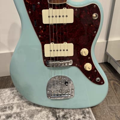 Fender Limited Edition 60th Anniversary Classic Jazzmaster with 