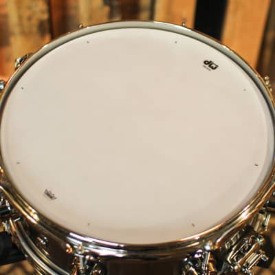 DW 5.5x13 Collector's 1mm Stainless Steel Snare Drum w/ Nickel - DRVL5513SPK image 4