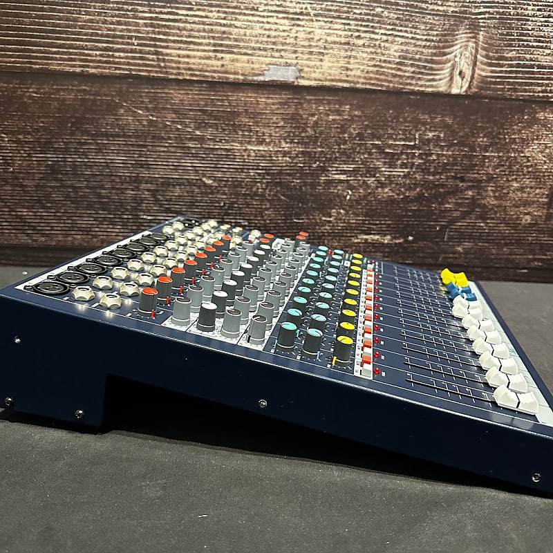 Soundcraft EPM8 Mixer (Hollywood, CA) | Reverb