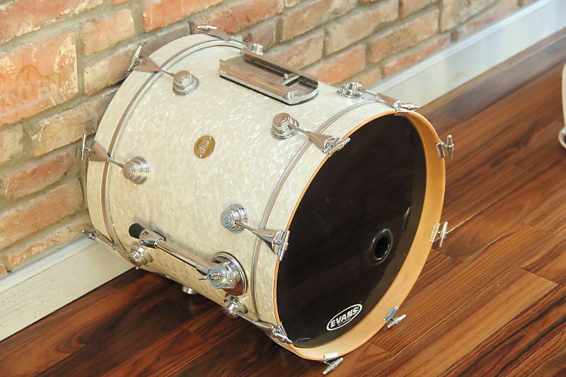 RARE DW Collector's vintage marine pearl "18 bass drum Reverb