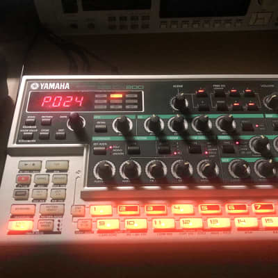 Yamaha DX200 Desktop Control Synthesizer