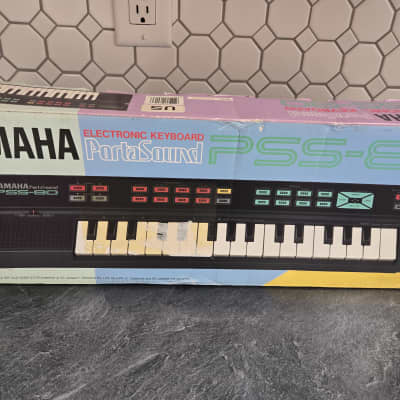 Vintage Yamaha PortaSound PSS-80 Electronic Keyboard Synthesizer Tested Works!