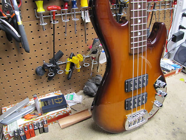 CLF Research L•2000 | G&L Musical Instruments