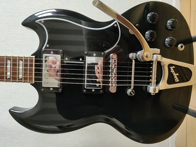 Legend By Aria pro II SG Type Gibson Black Bigsby B3