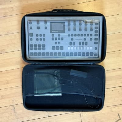 Elektron Analog Four MKII 4-Voice Tabletop Analog Synthesizer Grey