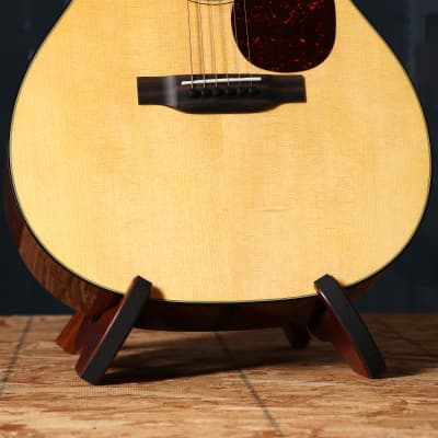Martin 000-18 Acoustic Guitar with Hardshell Case image 2