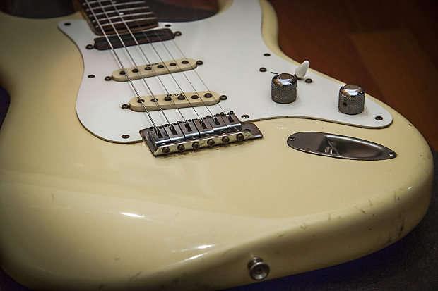 MOON Stratocaster 80s Vintage Blonde