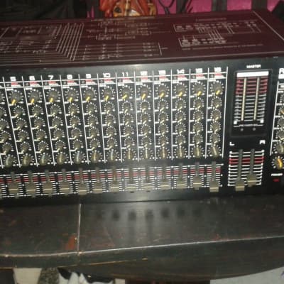 Roland M-16 16-Channel Line Mixer Used need work with first input channel bad signal red always image 2