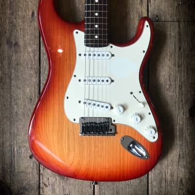 2008 Fender American Standard Stratocaster in Sunburst finish and hard shell case for sale