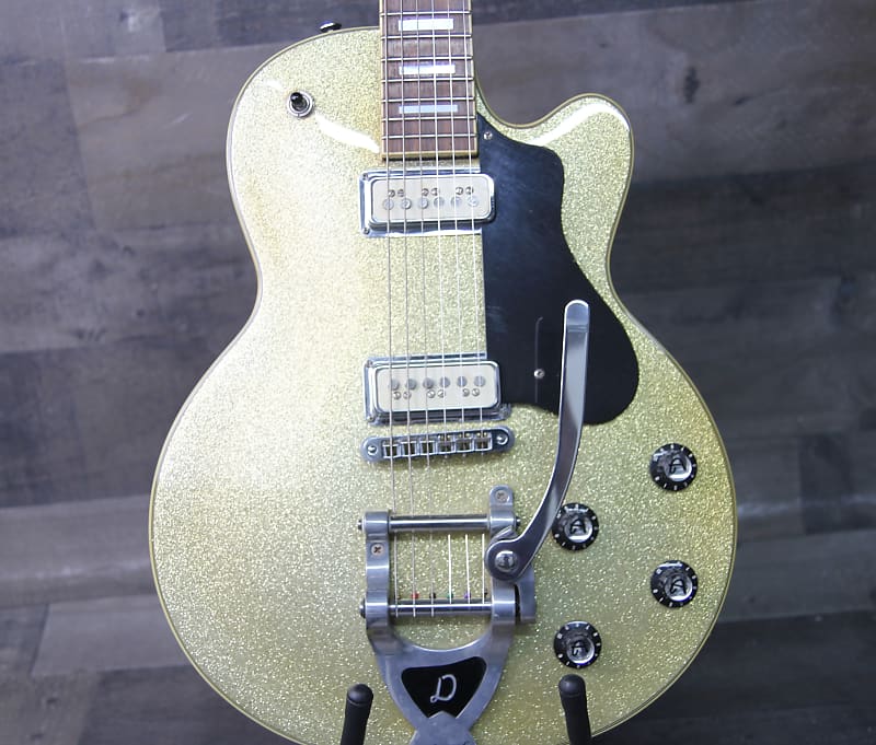 DeArmond M75 Chamagne Sparkle Jazz Guitar Hard case! image 1
