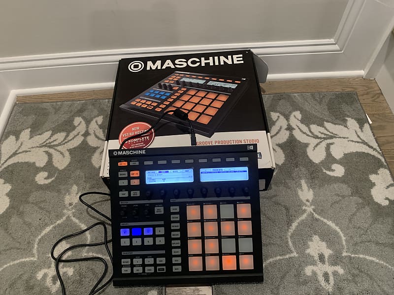 Native Instruments Maschine MK1 MIDI Controller + License ID