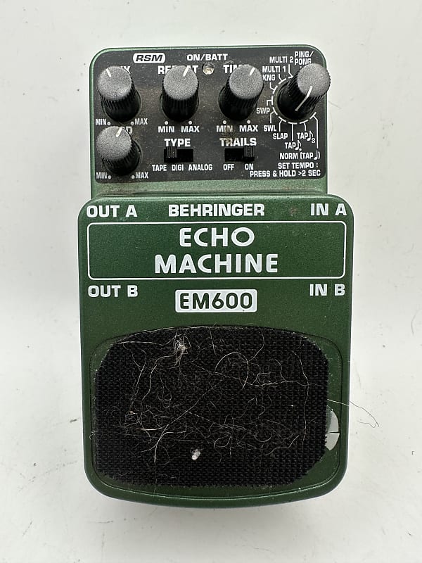 ギター BEHRINGER ECHO MACHINE EM600 s-l400.jpg