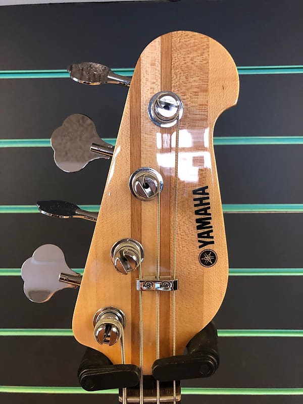 Yamaha BB1024 Black Electric Bass Guitar | Reverb UK