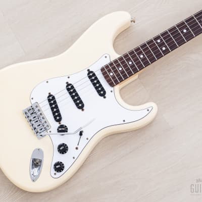 FENDER Classicシリーズ 70’s ストラト Fender Classic Series 70s Stratocaster, MN, Olympic White