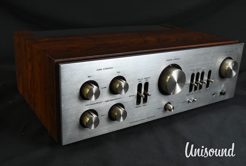 Luxman L-80 Stereo Integrated Amplifier in Very Good Luxman L-80 Stereo Integrated Amplifier in Very Good