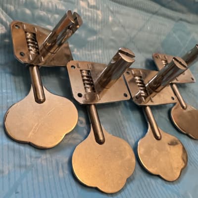 Fender Mustang bass tuners with screws 1998 - Chrome image 5