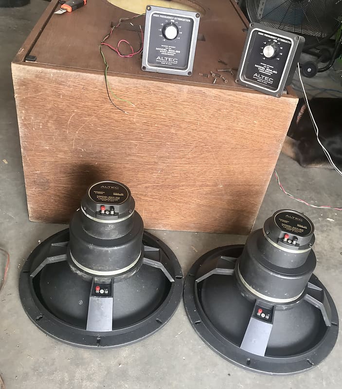 Altec Lansing Model 17 604-8g will need attention/service 1976 Oal