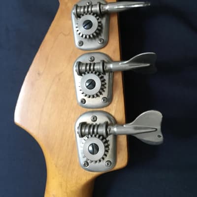 Fender Musicmaster Bass 1972 - 1979 Olympic White image 4