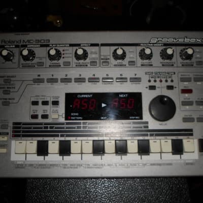 Roland MC303 Sequencer Dance Music Drum Machine Groovebox