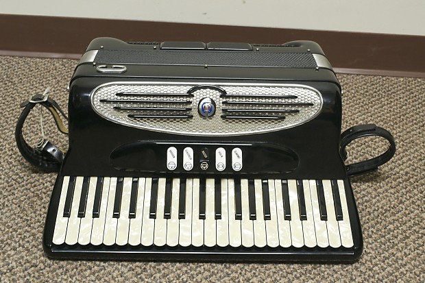 Giulietti M52 41/120 Accordion w/ Case Black | Reverb