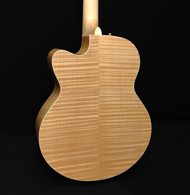Fender CJ-290SCE-12 Jumbo Flame Maple 12-String Acoustic