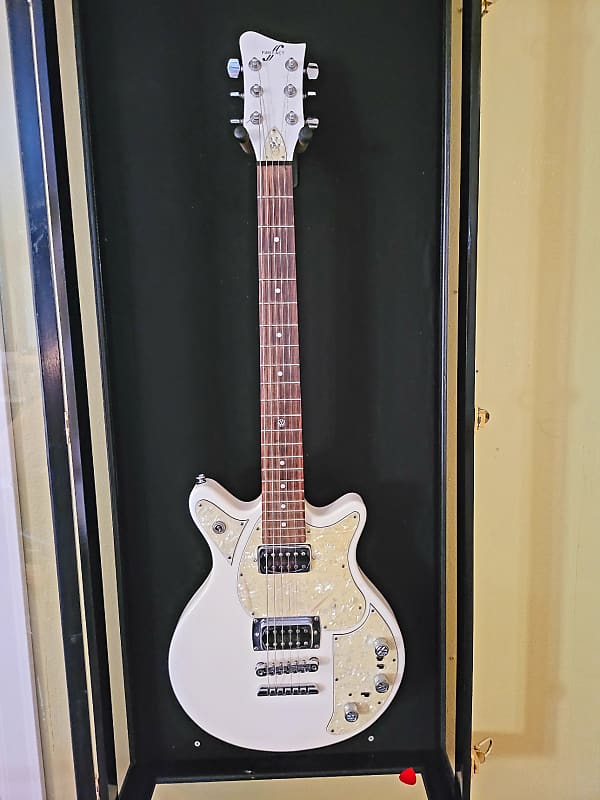 First Act Garage Master Limited Edition Volkswagen Electric Reverb