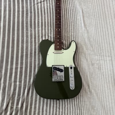 Fender / Player Telecaster Maple Fingerboard Candy Apple Red
