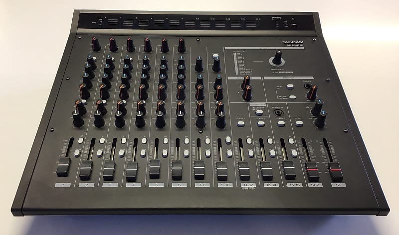 M-164UF | 16-channel mixer with effects and USB 2.0