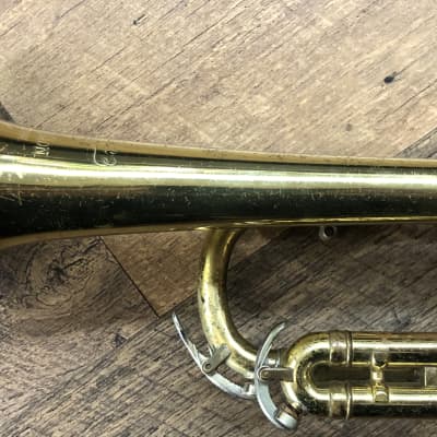 1958 F.E. Olds & Son Mendez Gold Lacquered Professional Bb Trumpet with Mouthpiece and Case image 5